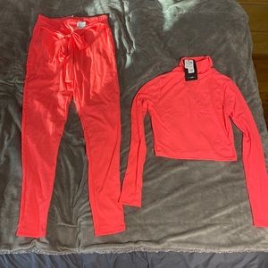 Cute and comfortable 2 piece FASHION NOVA set